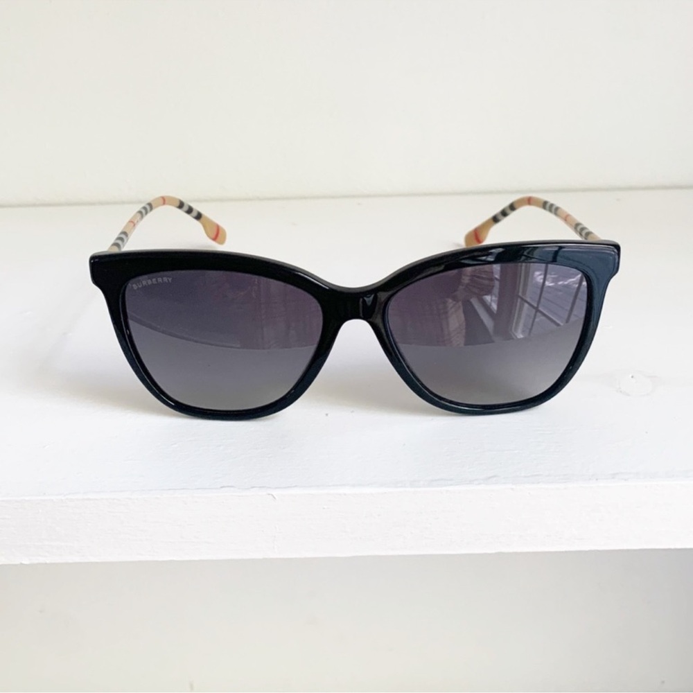 Burberry Sunglasses, New 235 - Picture 3 of 6